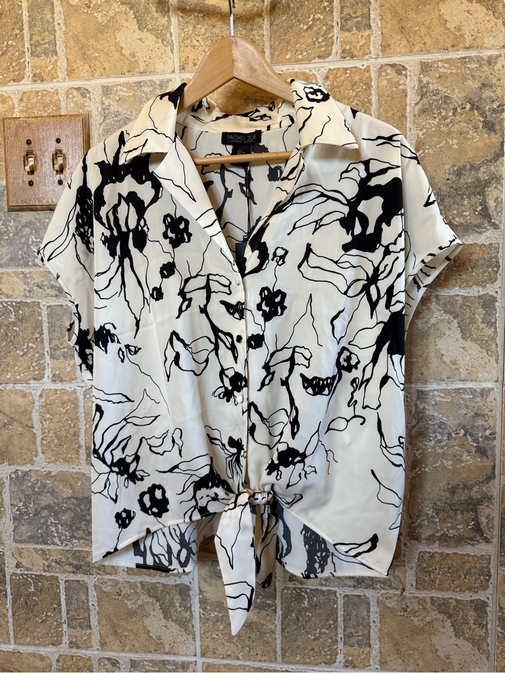 Rachel Zoe Black & Cream Floral Tie-Front Button Shirt NWT Large